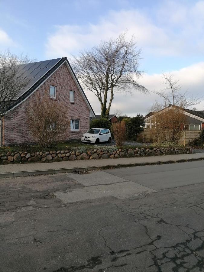 Sharky Ferienwohnung In Bahnhofsnaehe Niebull Exterior photo